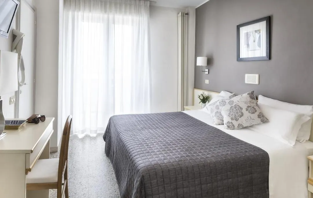 Hotel Carignano-1